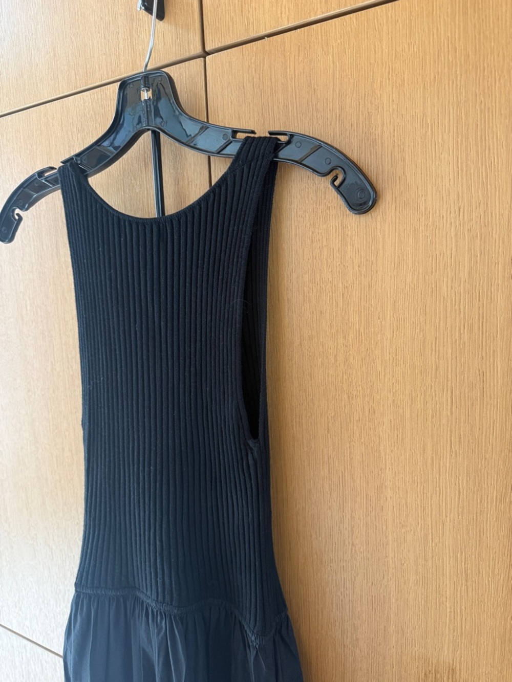 Evereve Arya V Neck Sleeveless Long Black Dress Womens Size Small - Picture 8 of 9